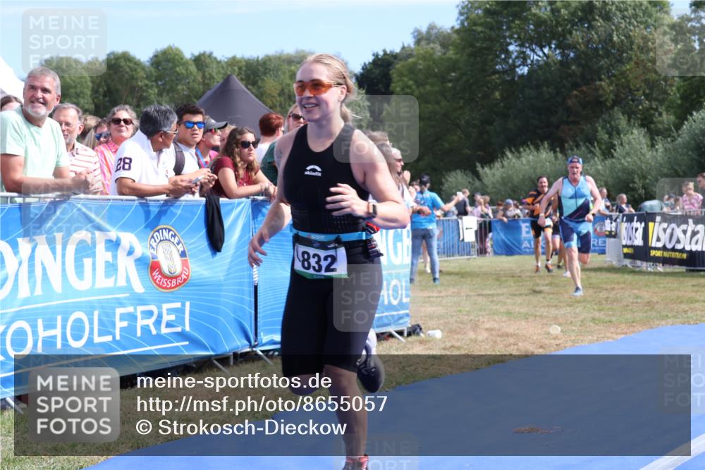 31.08.2025 - Elbe Triathlon Hamburg Strokosch-Dieckow http://msf.ph/oto/8655057 31.08.2025 11:44:48 Ziel 832, 1178, 1251, 1338, 1418 meine-sportfotos.de