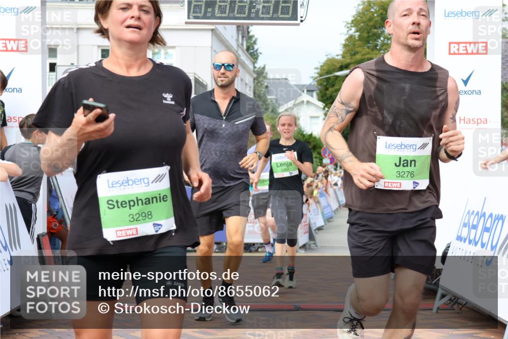 31.08.2025 - 21. Blankeneser Heldenlauf Strokosch-Dieckow http://msf.ph/oto/8655062 31.08.2025 11:01:38 Ziel 3082, 3298, 3276, 3109, 3712 meine-sportfotos.de
