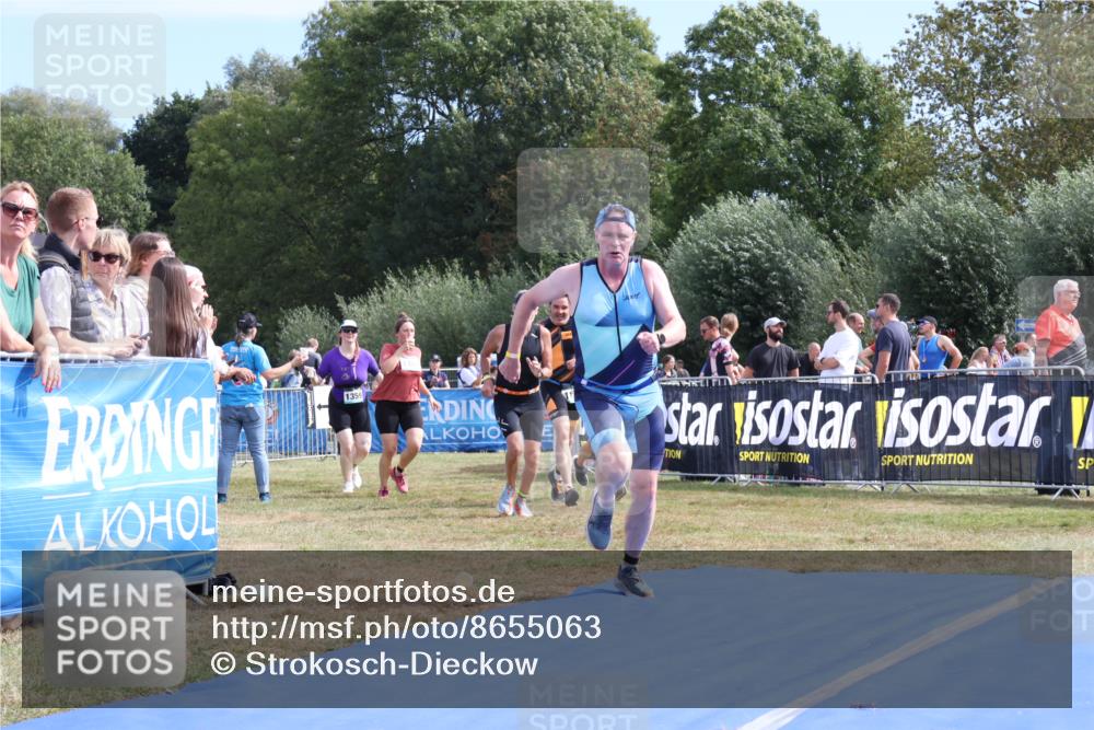 31.08.2025 - Elbe Triathlon Hamburg Strokosch-Dieckow http://msf.ph/oto/8655063 31.08.2025 11:44:50 Ziel 832, 1178, 1251, 1338, 1418 meine-sportfotos.de