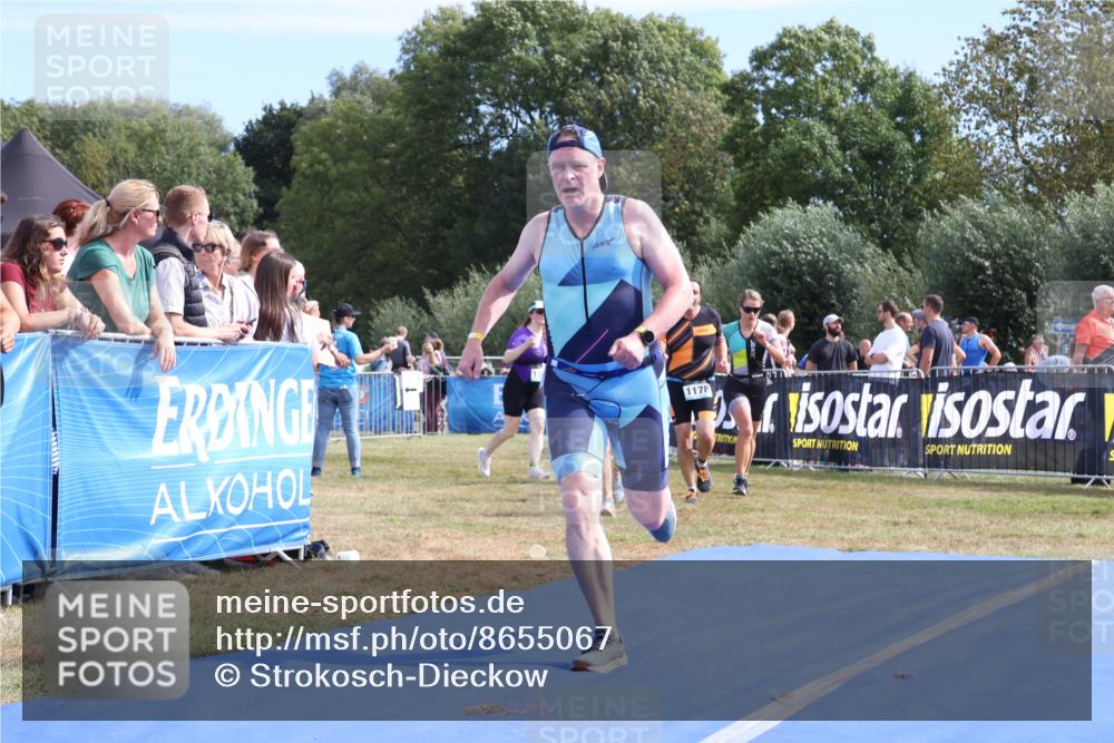 31.08.2025 - Elbe Triathlon Hamburg Strokosch-Dieckow http://msf.ph/oto/8655067 31.08.2025 11:44:51 Ziel 832, 1178, 1251, 1338, 1418 meine-sportfotos.de