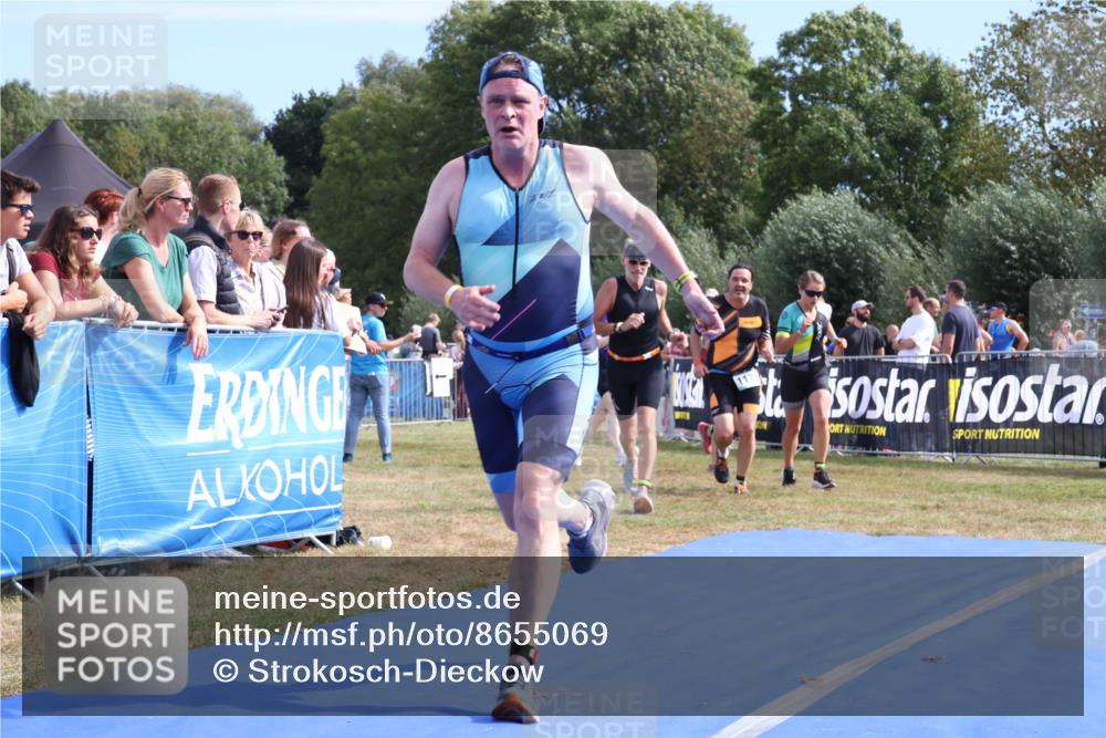 31.08.2025 - Elbe Triathlon Hamburg Strokosch-Dieckow http://msf.ph/oto/8655069 31.08.2025 11:44:51 Ziel 832, 1178, 1251, 1338, 1418 meine-sportfotos.de