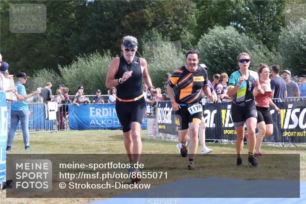 31.08.2025 - Elbe Triathlon Hamburg Strokosch-Dieckow http://msf.ph/oto/8655071 31.08.2025 11:44:52 Ziel 832, 1178, 1251, 1338, 1418 meine-sportfotos.de