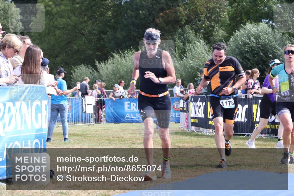 31.08.2025 - Elbe Triathlon Hamburg Strokosch-Dieckow http://msf.ph/oto/8655074 31.08.2025 11:44:52 Ziel 832, 1178, 1251, 1338, 1418 meine-sportfotos.de