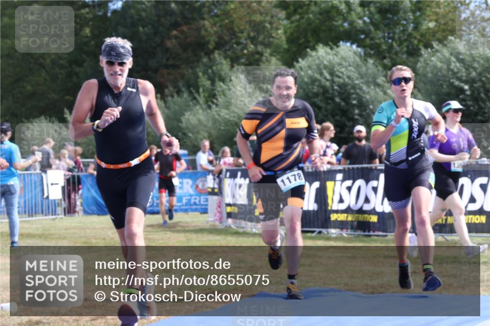 31.08.2025 - Elbe Triathlon Hamburg Strokosch-Dieckow http://msf.ph/oto/8655075 31.08.2025 11:44:53 Ziel 1178, 1251, 1338, 1418 meine-sportfotos.de