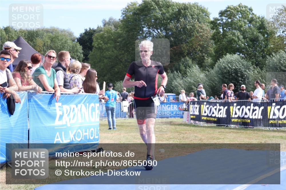 31.08.2025 - Elbe Triathlon Hamburg Strokosch-Dieckow http://msf.ph/oto/8655090 31.08.2025 11:45:01 Ziel 711, 1327, 1479 meine-sportfotos.de