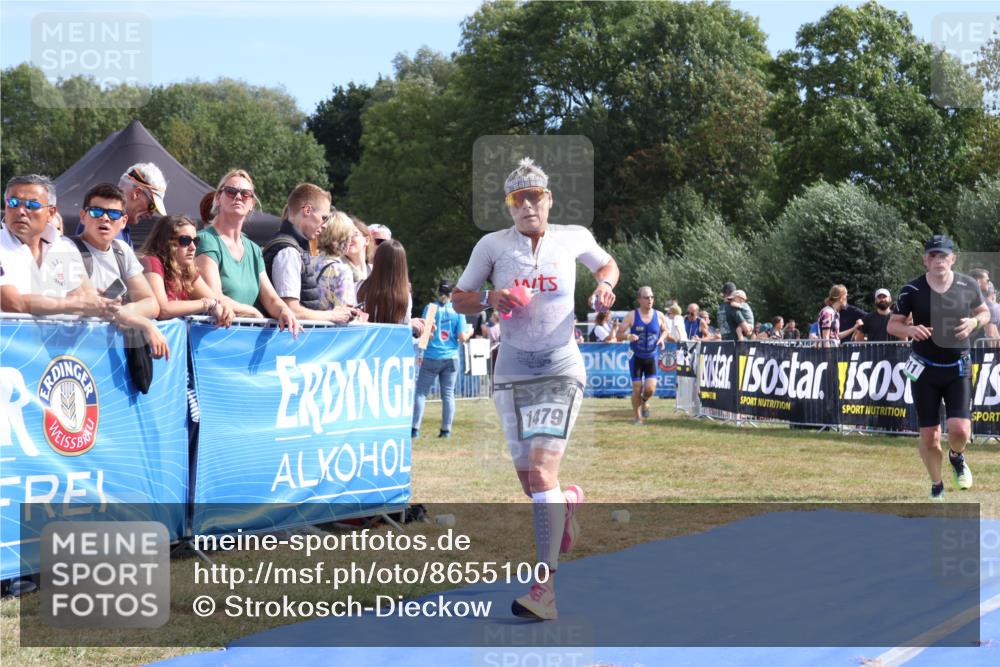 31.08.2025 - Elbe Triathlon Hamburg Strokosch-Dieckow http://msf.ph/oto/8655100 31.08.2025 11:45:07 Ziel 711, 1303, 1327, 1479 meine-sportfotos.de