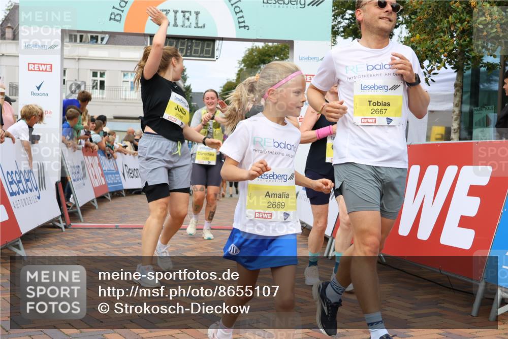 31.08.2025 - 21. Blankeneser Heldenlauf Strokosch-Dieckow http://msf.ph/oto/8655107 31.08.2025 10:34:41 Ziel 2110, 2244, 2021, 2424, 2668, 2669, 2667, 2298, 2439, 2349, 2350, 2090, 2083 meine-sportfotos.de