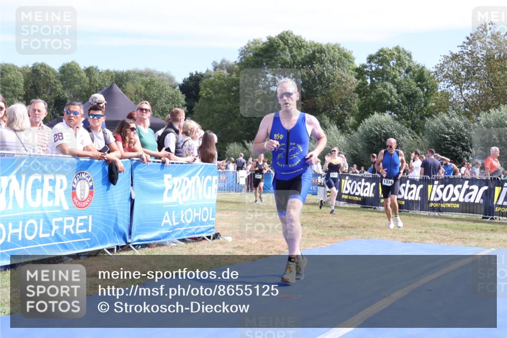 31.08.2025 - Elbe Triathlon Hamburg Strokosch-Dieckow http://msf.ph/oto/8655125 31.08.2025 11:45:14 Ziel 711, 844, 888, 1303, 1334 meine-sportfotos.de