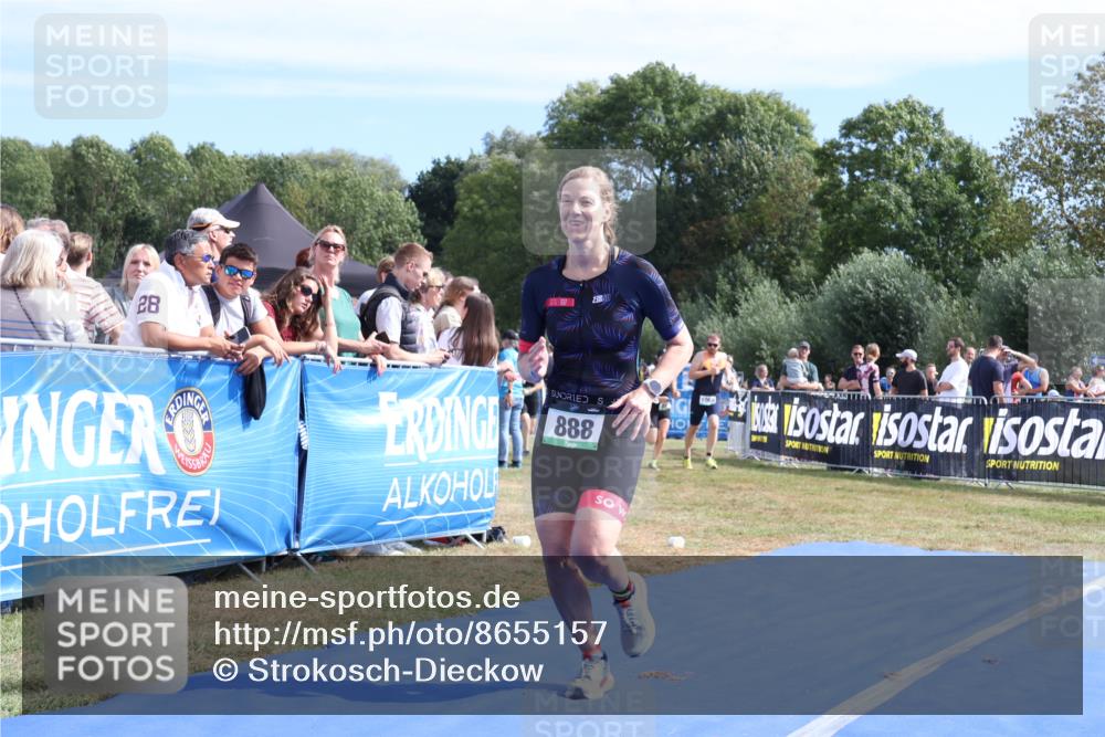 31.08.2025 - Elbe Triathlon Hamburg Strokosch-Dieckow http://msf.ph/oto/8655157 31.08.2025 11:45:24 Ziel 851, 888, 1068 meine-sportfotos.de