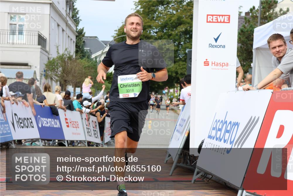 31.08.2025 - 21. Blankeneser Heldenlauf Strokosch-Dieckow http://msf.ph/oto/8655160 31.08.2025 11:01:20 Ziel 3169, 3318, 3383 meine-sportfotos.de