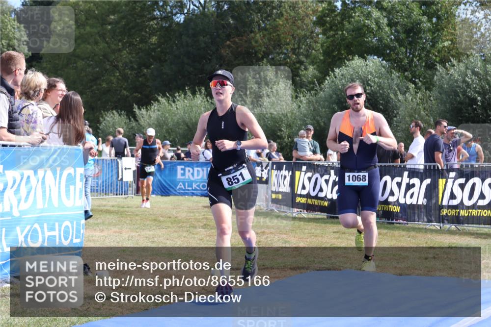 31.08.2025 - Elbe Triathlon Hamburg Strokosch-Dieckow http://msf.ph/oto/8655166 31.08.2025 11:45:28 Ziel 740, 851, 888, 1068 meine-sportfotos.de