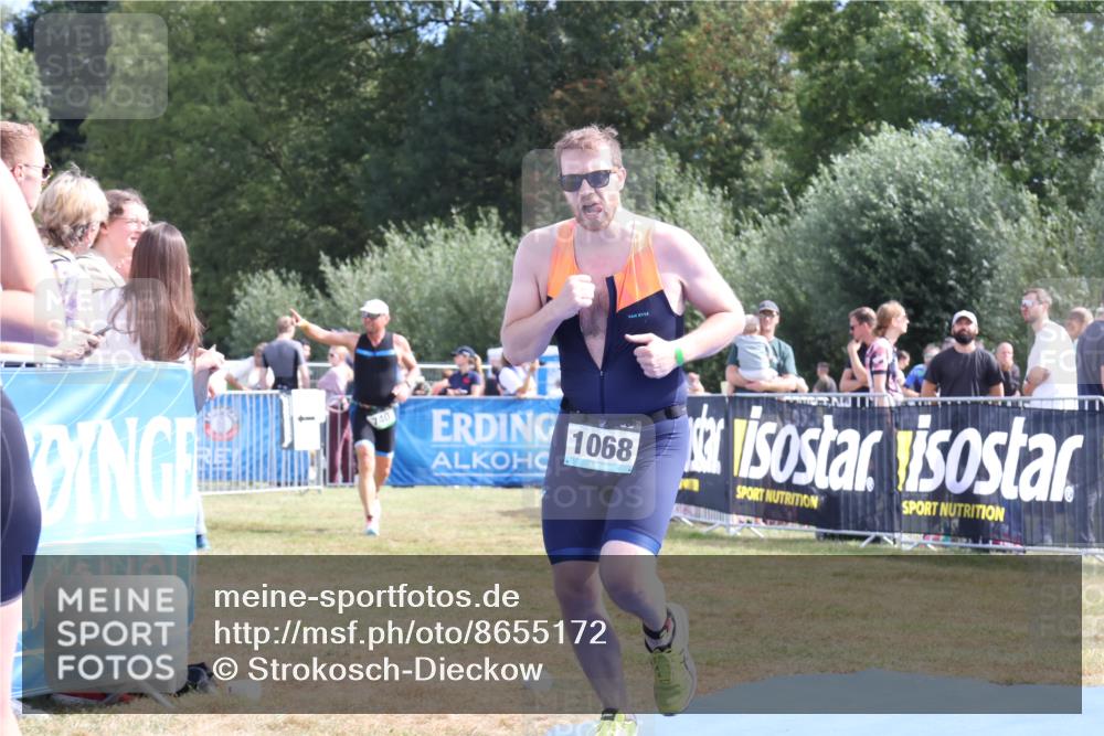 31.08.2025 - Elbe Triathlon Hamburg Strokosch-Dieckow http://msf.ph/oto/8655172 31.08.2025 11:45:29 Ziel 740, 851, 1068 meine-sportfotos.de