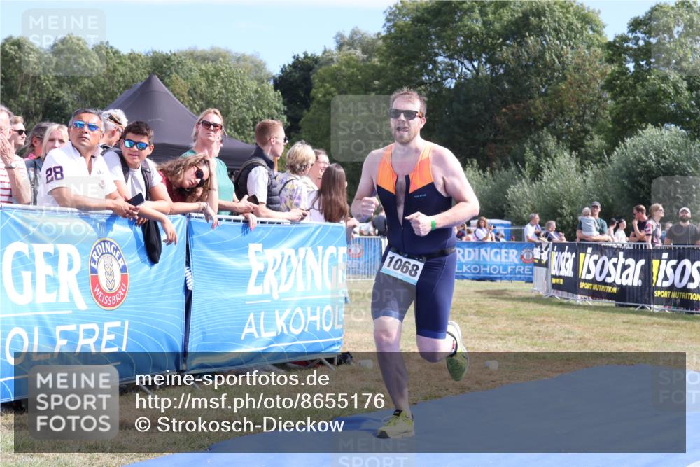 31.08.2025 - Elbe Triathlon Hamburg Strokosch-Dieckow http://msf.ph/oto/8655176 31.08.2025 11:45:30 Ziel 740, 851, 1068 meine-sportfotos.de