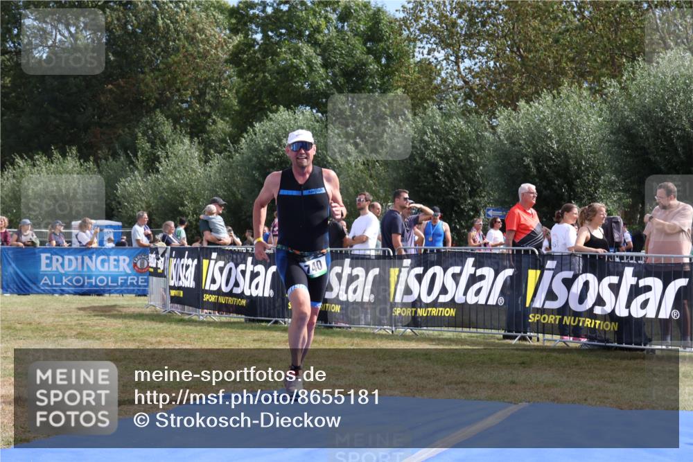 31.08.2025 - Elbe Triathlon Hamburg Strokosch-Dieckow http://msf.ph/oto/8655181 31.08.2025 11:45:34 Ziel 740, 851, 1068 meine-sportfotos.de