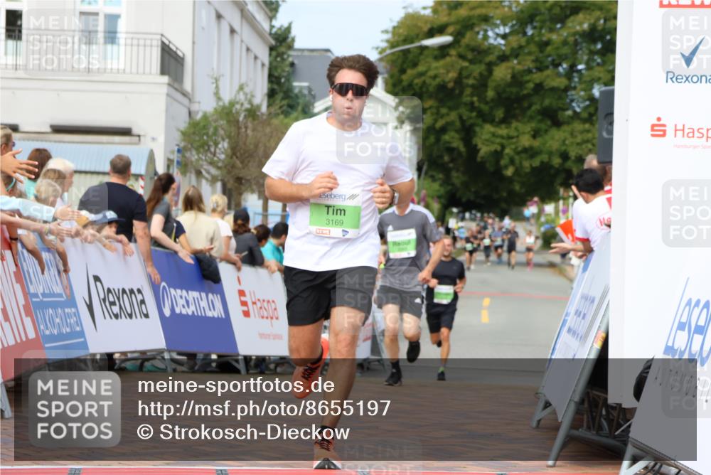 31.08.2025 - 21. Blankeneser Heldenlauf Strokosch-Dieckow http://msf.ph/oto/8655197 31.08.2025 11:01:14 Ziel 3734, 3169, 3318, 3383 meine-sportfotos.de