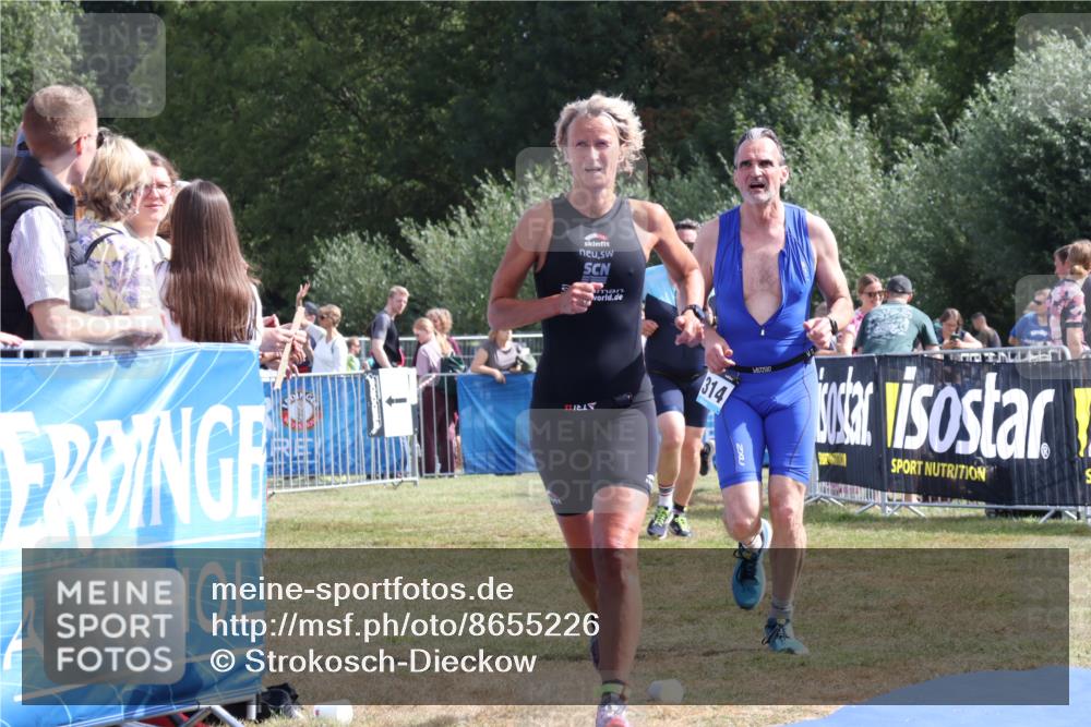 31.08.2025 - Elbe Triathlon Hamburg Strokosch-Dieckow http://msf.ph/oto/8655226 31.08.2025 11:45:59 Ziel 838, 887, 1113, 1314, 1496 meine-sportfotos.de