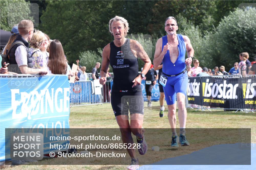 31.08.2025 - Elbe Triathlon Hamburg Strokosch-Dieckow http://msf.ph/oto/8655228 31.08.2025 11:46:00 Ziel 838, 887, 1113, 1314, 1496 meine-sportfotos.de