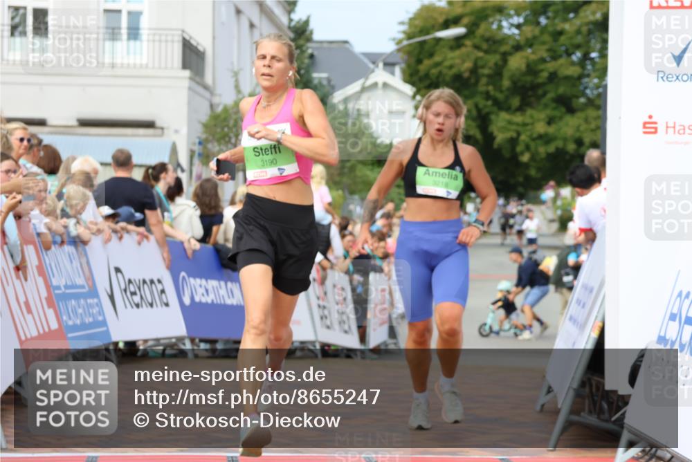 31.08.2025 - 21. Blankeneser Heldenlauf Strokosch-Dieckow http://msf.ph/oto/8655247 31.08.2025 11:00:51 Ziel 3436, 3218, 3190 meine-sportfotos.de