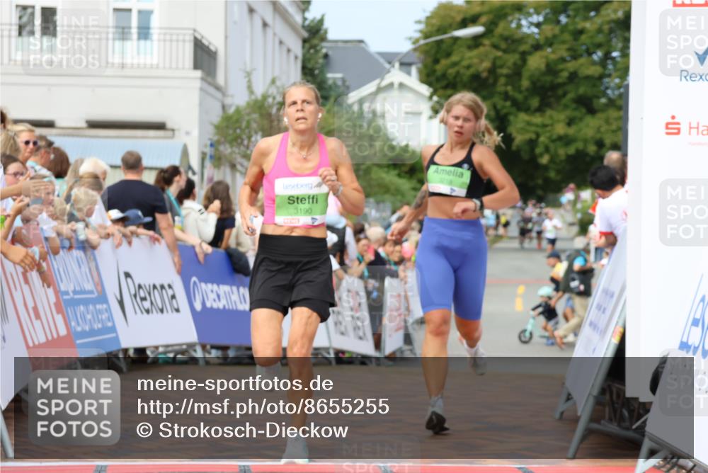 31.08.2025 - 21. Blankeneser Heldenlauf Strokosch-Dieckow http://msf.ph/oto/8655255 31.08.2025 11:00:51 Ziel 3436, 3218, 3190 meine-sportfotos.de
