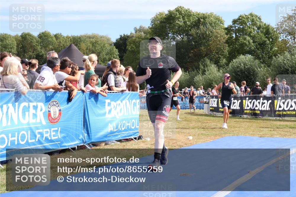 31.08.2025 - Elbe Triathlon Hamburg Strokosch-Dieckow http://msf.ph/oto/8655259 31.08.2025 11:46:27 Ziel 1297, 1384 meine-sportfotos.de