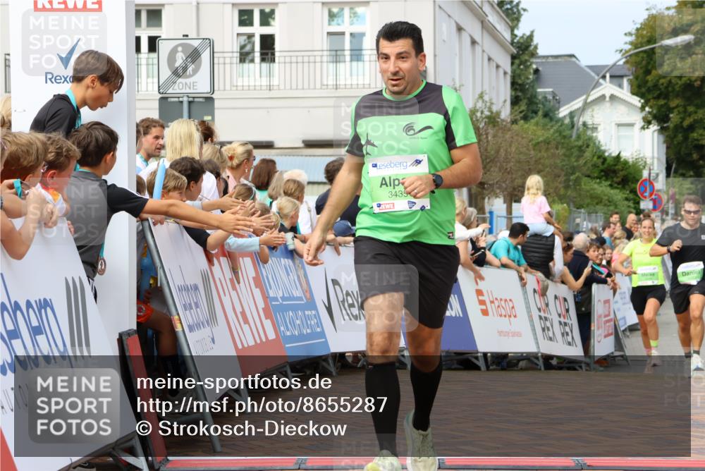 31.08.2025 - 21. Blankeneser Heldenlauf Strokosch-Dieckow http://msf.ph/oto/8655287 31.08.2025 11:00:36 Ziel 3480, 3435, 3235, 3468, 3469 meine-sportfotos.de