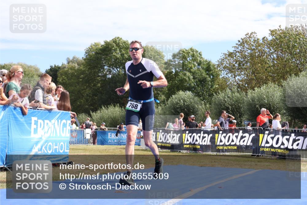 31.08.2025 - Elbe Triathlon Hamburg Strokosch-Dieckow http://msf.ph/oto/8655309 31.08.2025 11:46:54 Ziel 768, 1245, 1248 meine-sportfotos.de