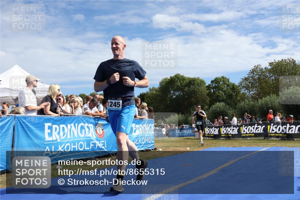 31.08.2025 - Elbe Triathlon Hamburg Strokosch-Dieckow http://msf.ph/oto/8655315 31.08.2025 11:47:02 Ziel 1245, 1381, 1439 meine-sportfotos.de