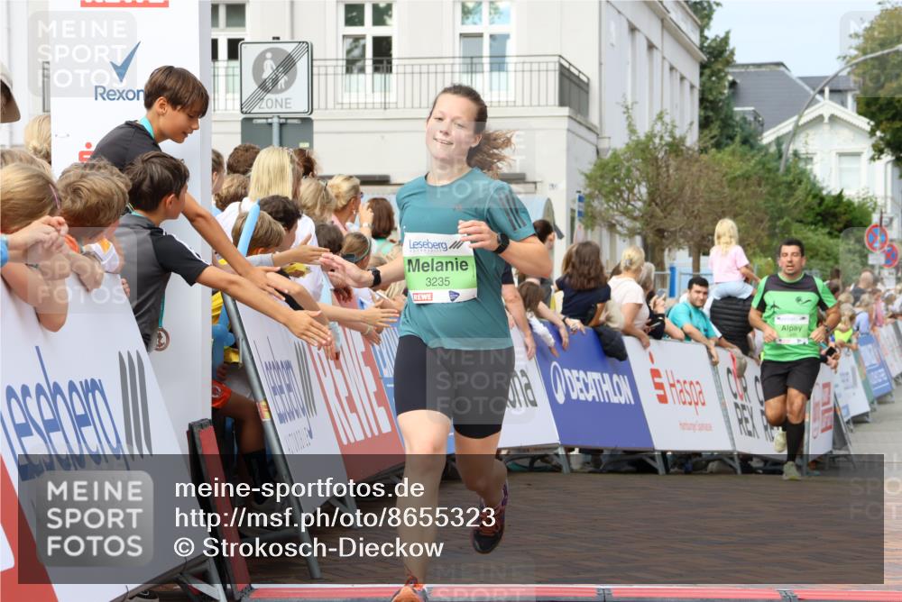 31.08.2025 - 21. Blankeneser Heldenlauf Strokosch-Dieckow http://msf.ph/oto/8655323 31.08.2025 11:00:32 Ziel 3435, 3365, 3235 meine-sportfotos.de