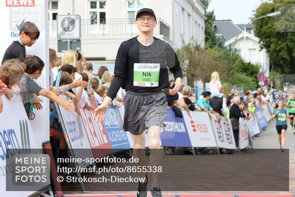 31.08.2025 - 21. Blankeneser Heldenlauf Strokosch-Dieckow http://msf.ph/oto/8655338 31.08.2025 11:00:27 Ziel 3365, 3713 meine-sportfotos.de