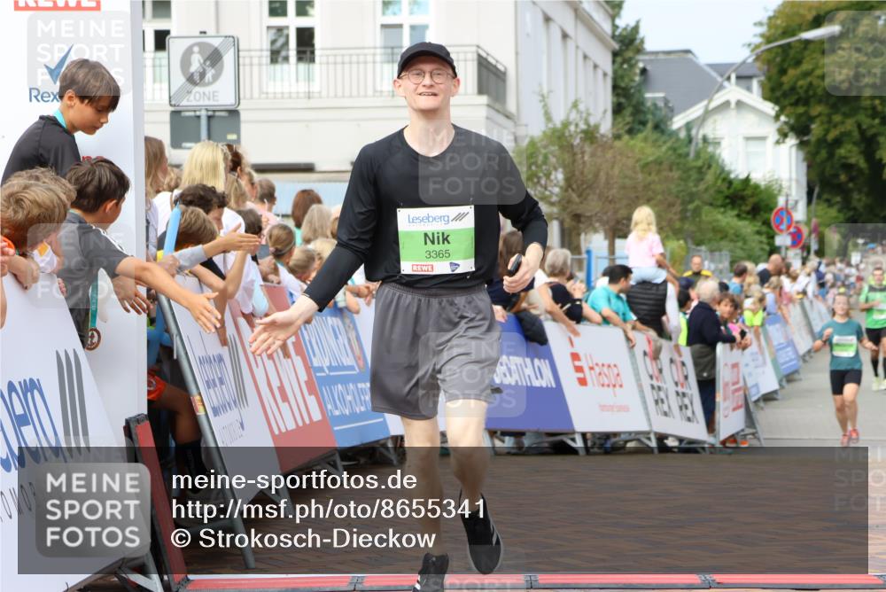 31.08.2025 - 21. Blankeneser Heldenlauf Strokosch-Dieckow http://msf.ph/oto/8655341 31.08.2025 11:00:27 Ziel 3365, 3713 meine-sportfotos.de