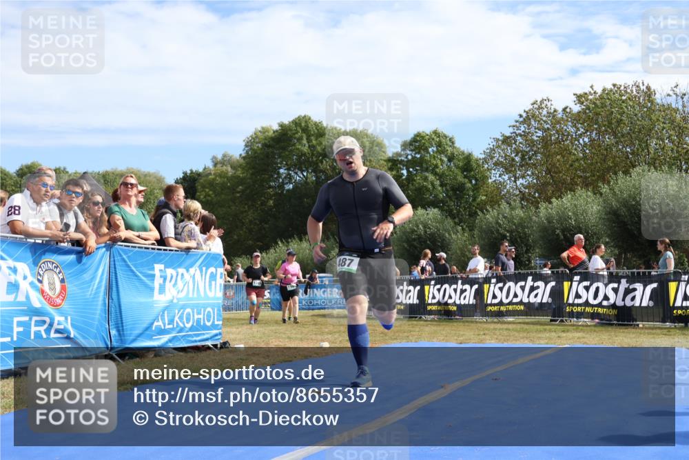 31.08.2025 - Elbe Triathlon Hamburg Strokosch-Dieckow http://msf.ph/oto/8655357 31.08.2025 11:47:32 Ziel 487, 1025, 1608 meine-sportfotos.de