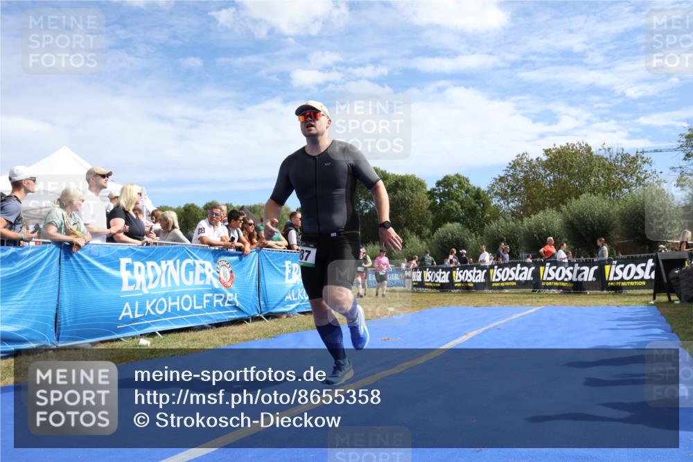 31.08.2025 - Elbe Triathlon Hamburg Strokosch-Dieckow http://msf.ph/oto/8655358 31.08.2025 11:47:33 Ziel 487, 1025 meine-sportfotos.de