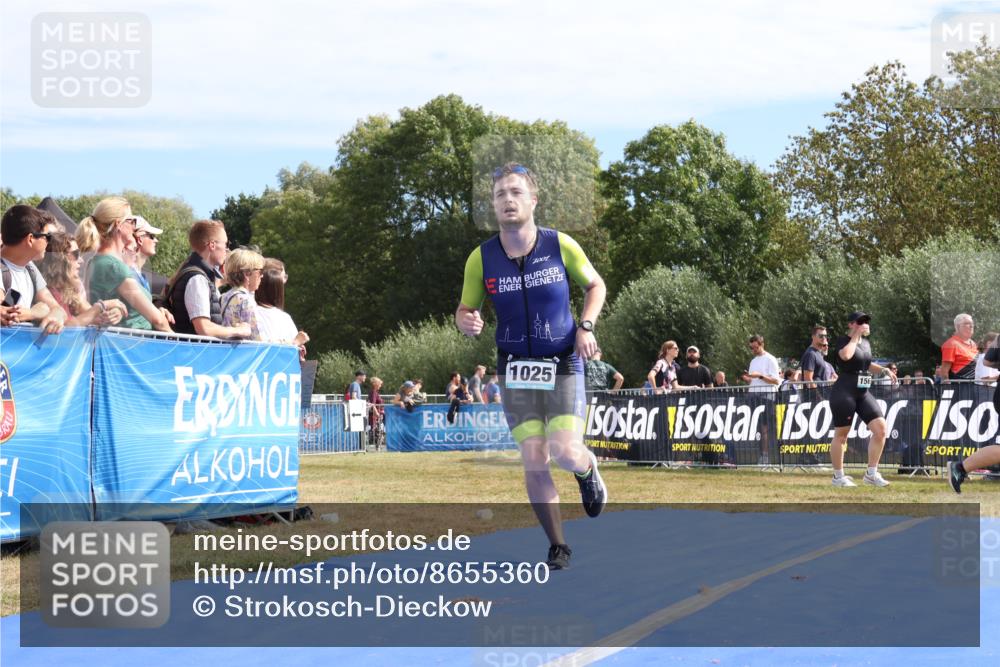 31.08.2025 - Elbe Triathlon Hamburg Strokosch-Dieckow http://msf.ph/oto/8655360 31.08.2025 11:47:37 Ziel 487, 1025 meine-sportfotos.de