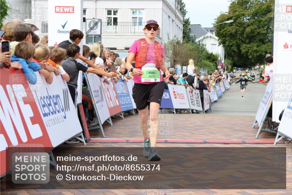 31.08.2025 - 21. Blankeneser Heldenlauf Strokosch-Dieckow http://msf.ph/oto/8655374 31.08.2025 11:00:19 Ziel 3247, 3660, 3431, 3670, 3713 meine-sportfotos.de