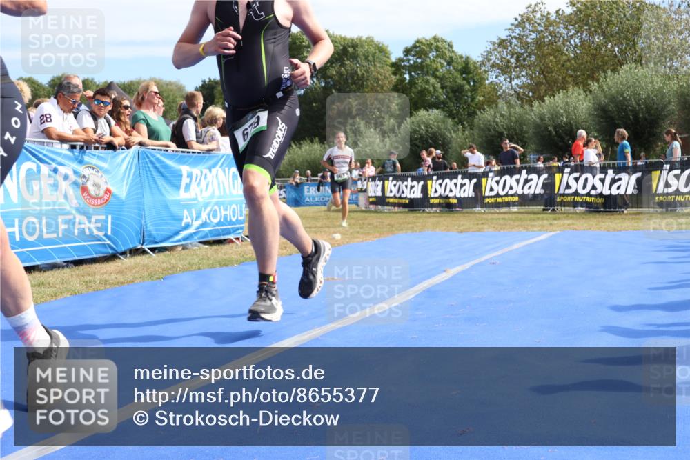 31.08.2025 - Elbe Triathlon Hamburg Strokosch-Dieckow http://msf.ph/oto/8655377 31.08.2025 11:48:08 Ziel 679, 863, 921, 1283 meine-sportfotos.de