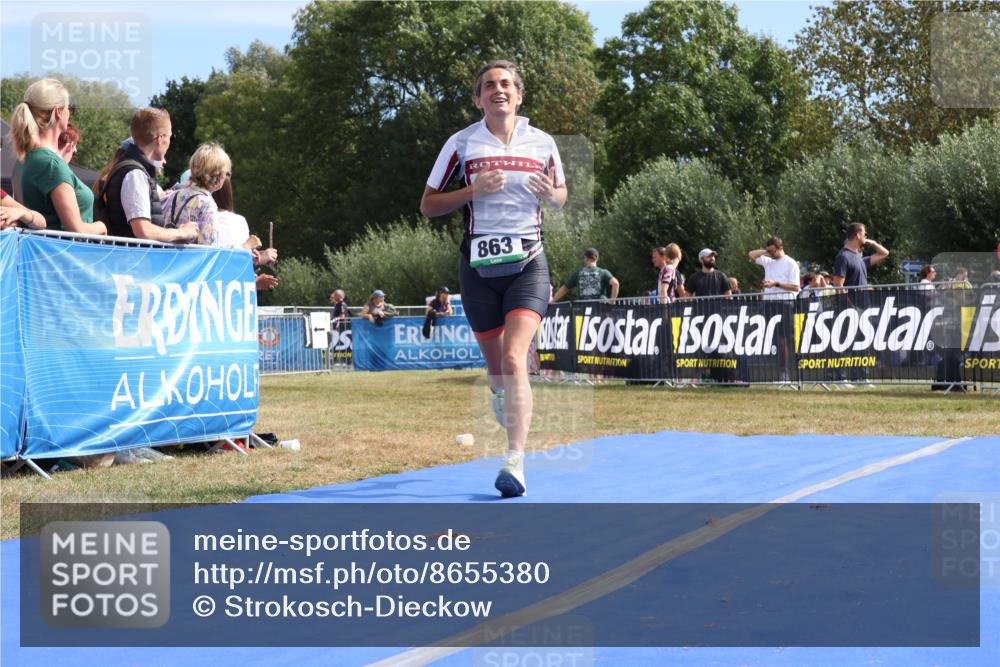 31.08.2025 - Elbe Triathlon Hamburg Strokosch-Dieckow http://msf.ph/oto/8655380 31.08.2025 11:48:10 Ziel 679, 863, 921 meine-sportfotos.de