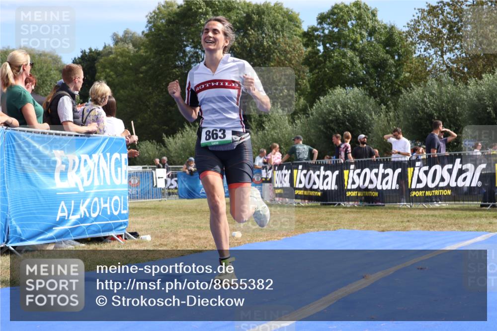 31.08.2025 - Elbe Triathlon Hamburg Strokosch-Dieckow http://msf.ph/oto/8655382 31.08.2025 11:48:10 Ziel 679, 863, 921 meine-sportfotos.de