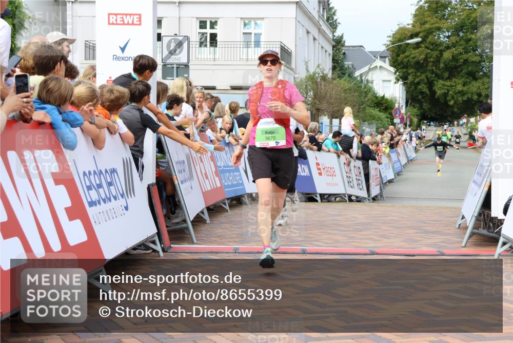 31.08.2025 - 21. Blankeneser Heldenlauf Strokosch-Dieckow http://msf.ph/oto/8655399 31.08.2025 11:00:19 Ziel 3247, 3660, 3431, 3670, 3713 meine-sportfotos.de
