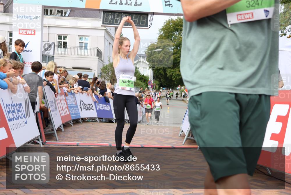 31.08.2025 - 21. Blankeneser Heldenlauf Strokosch-Dieckow http://msf.ph/oto/8655433 31.08.2025 11:00:14 Ziel 3247, 3691, 3660, 3655, 3664, 3431, 3670 meine-sportfotos.de