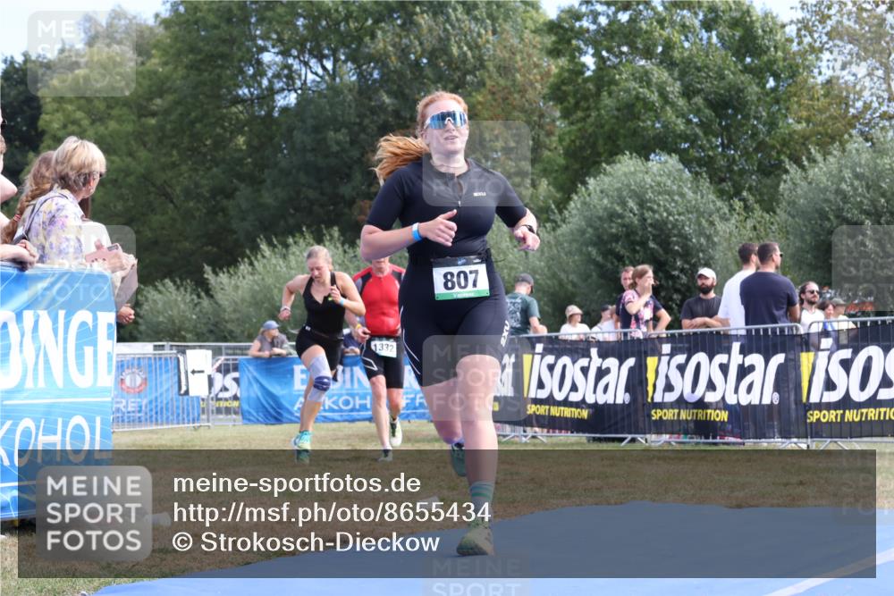 31.08.2025 - Elbe Triathlon Hamburg Strokosch-Dieckow http://msf.ph/oto/8655434 31.08.2025 11:50:04 Ziel 807, 1332, 1378 meine-sportfotos.de