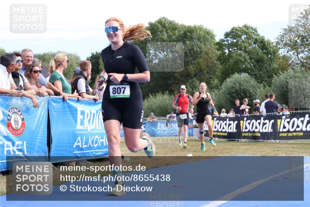 31.08.2025 - Elbe Triathlon Hamburg Strokosch-Dieckow http://msf.ph/oto/8655438 31.08.2025 11:50:06 Ziel 807, 1332, 1378 meine-sportfotos.de