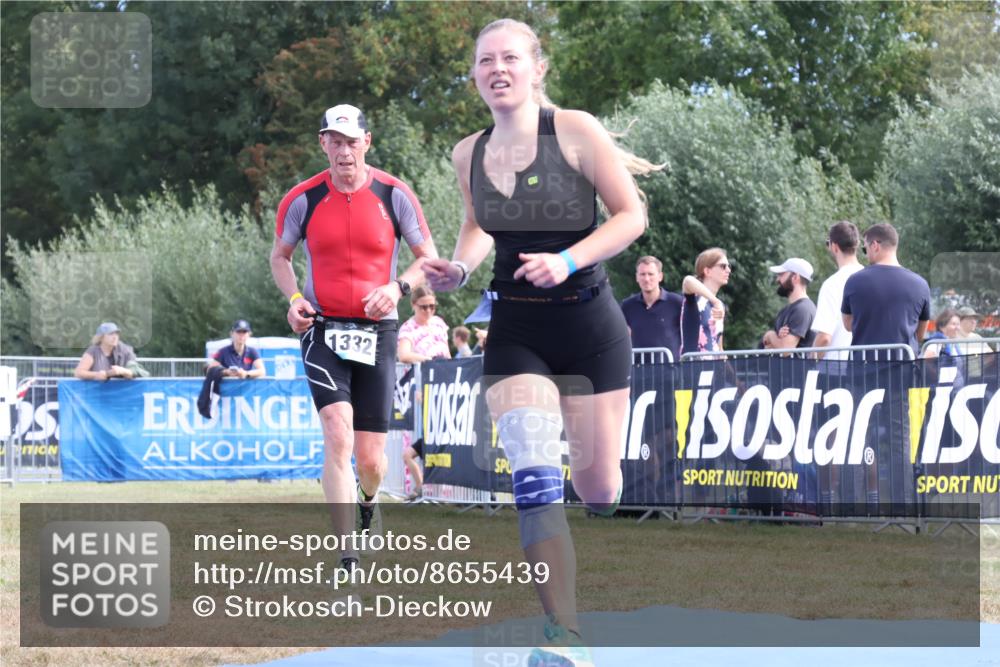 31.08.2025 - Elbe Triathlon Hamburg Strokosch-Dieckow http://msf.ph/oto/8655439 31.08.2025 11:50:07 Ziel 807, 1332, 1378 meine-sportfotos.de
