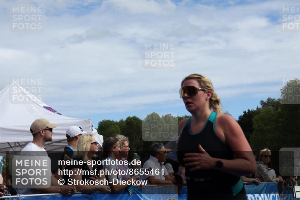 31.08.2025 - Elbe Triathlon Hamburg Strokosch-Dieckow http://msf.ph/oto/8655461 31.08.2025 11:50:44 Ziel 587, 810, 1364, 1396, 1398, 1487 meine-sportfotos.de