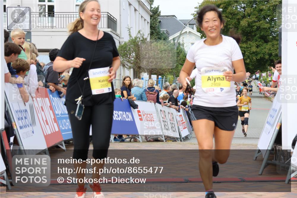 31.08.2025 - 21. Blankeneser Heldenlauf Strokosch-Dieckow http://msf.ph/oto/8655477 31.08.2025 10:33:37 Ziel 2652, 2409, 2044, 2640, 2639, 2542 meine-sportfotos.de
