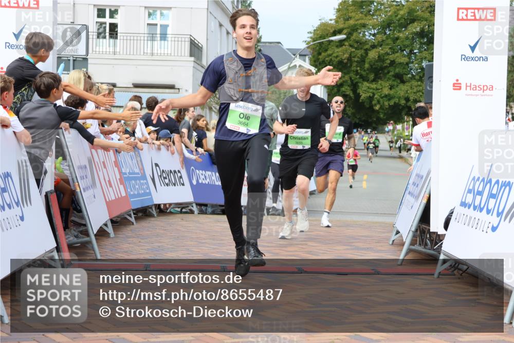31.08.2025 - 21. Blankeneser Heldenlauf Strokosch-Dieckow http://msf.ph/oto/8655487 31.08.2025 11:00:09 Ziel 3162, 3247, 3691, 3660, 3655, 3664, 3431 meine-sportfotos.de