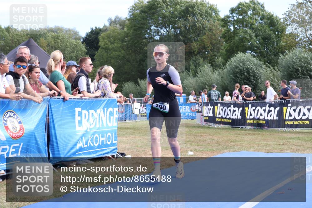 31.08.2025 - Elbe Triathlon Hamburg Strokosch-Dieckow http://msf.ph/oto/8655488 31.08.2025 11:50:55 Ziel 587, 790, 859, 1398 meine-sportfotos.de