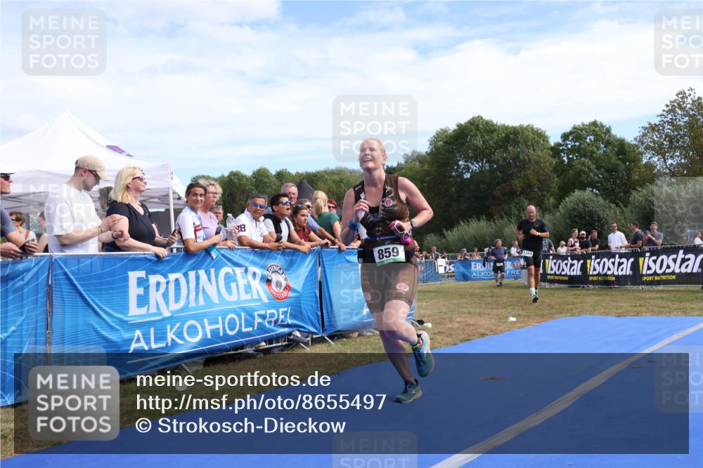 31.08.2025 - Elbe Triathlon Hamburg Strokosch-Dieckow http://msf.ph/oto/8655497 31.08.2025 11:51:03 Ziel 859, 1268 meine-sportfotos.de