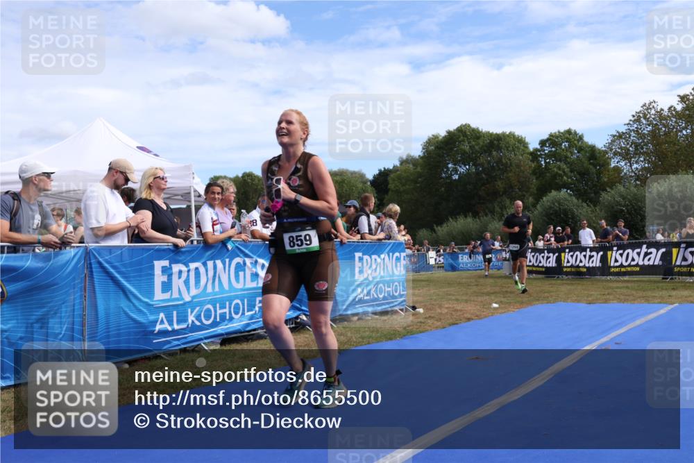 31.08.2025 - Elbe Triathlon Hamburg Strokosch-Dieckow http://msf.ph/oto/8655500 31.08.2025 11:51:03 Ziel 859, 1268 meine-sportfotos.de