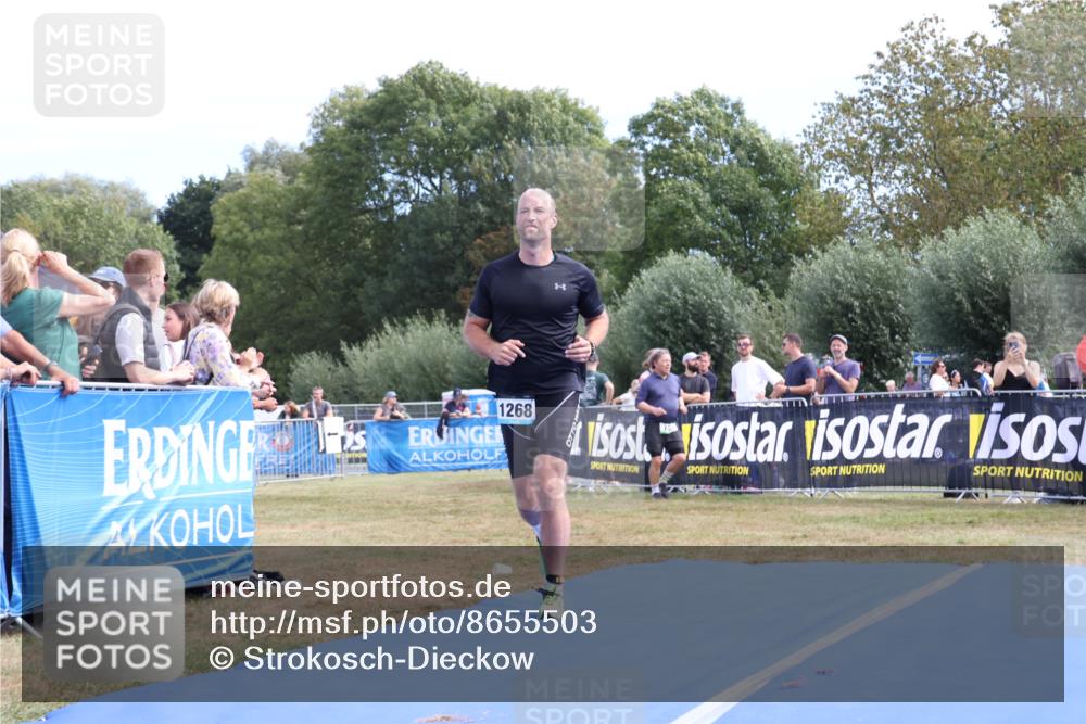 31.08.2025 - Elbe Triathlon Hamburg Strokosch-Dieckow http://msf.ph/oto/8655503 31.08.2025 11:51:06 Ziel 859, 1268 meine-sportfotos.de