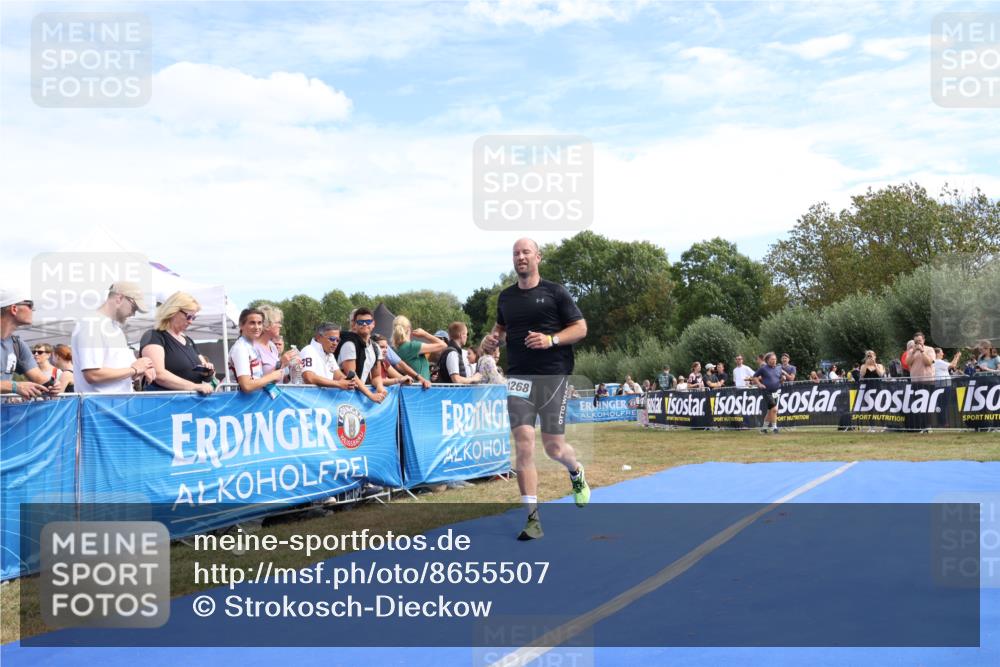 31.08.2025 - Elbe Triathlon Hamburg Strokosch-Dieckow http://msf.ph/oto/8655507 31.08.2025 11:51:07 Ziel 859, 1268 meine-sportfotos.de